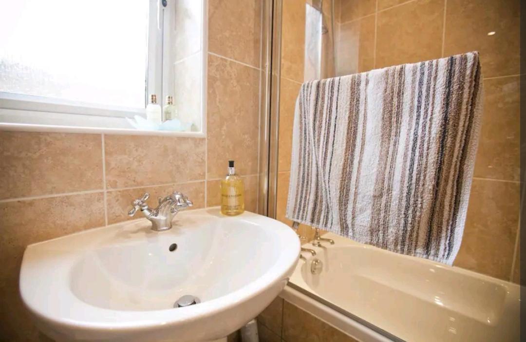 Cosy Little Home Just Outside York City Walls Екстер'єр фото